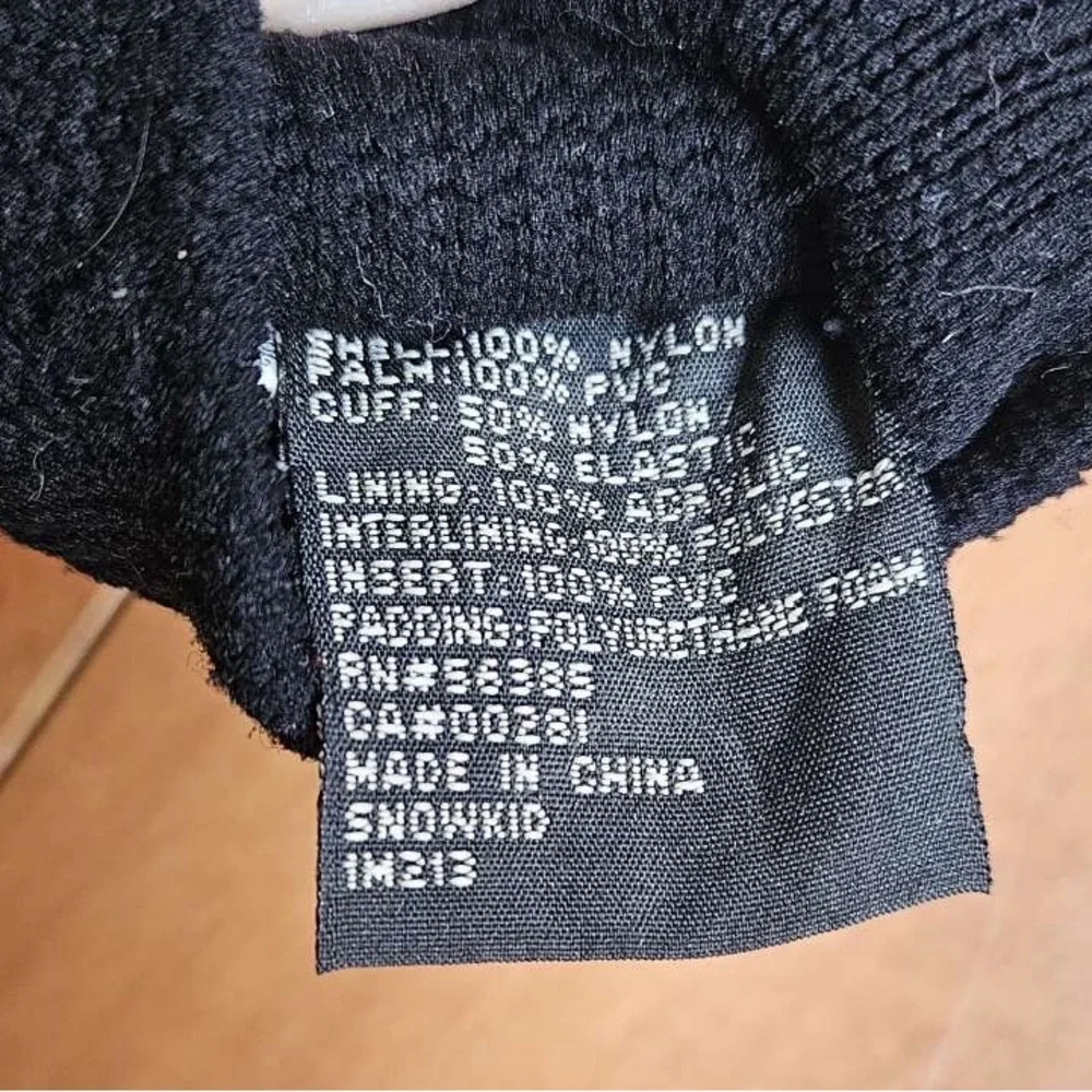Kids Gordini Black Mittens
